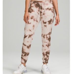 All yours hoodie & warm down jogger set LULULEMON - earth dye clay- EUC size 12